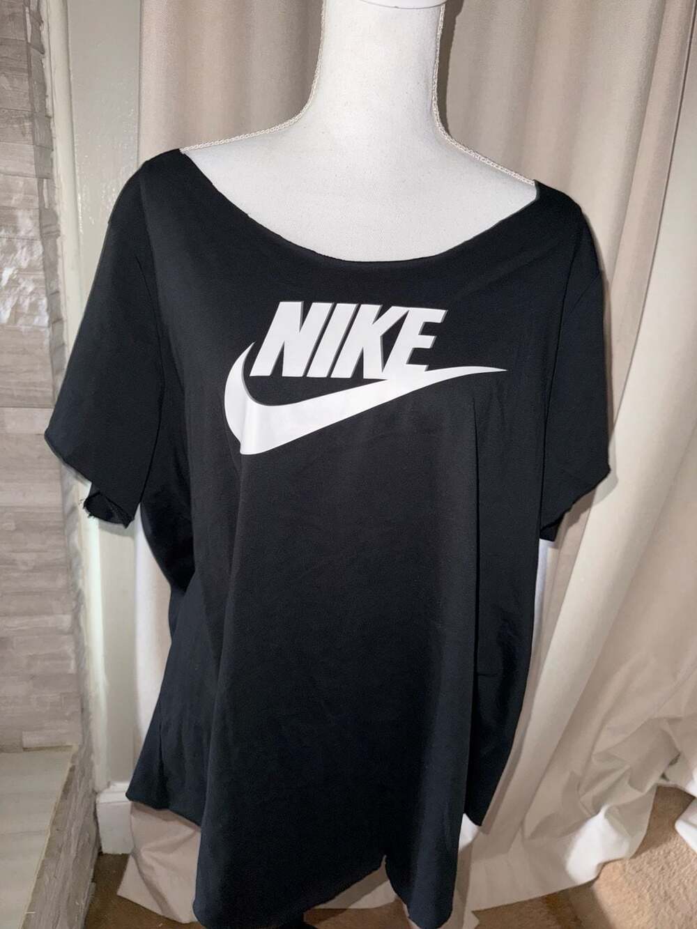Nike The Nike Tee Size 2X Black Logo Graphic T-Shirt